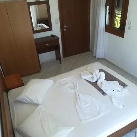 Dolphins House Appartement Koinira Buitenkant foto