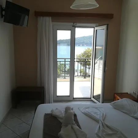 Dolphins House Appartement Koinira Buitenkant foto
